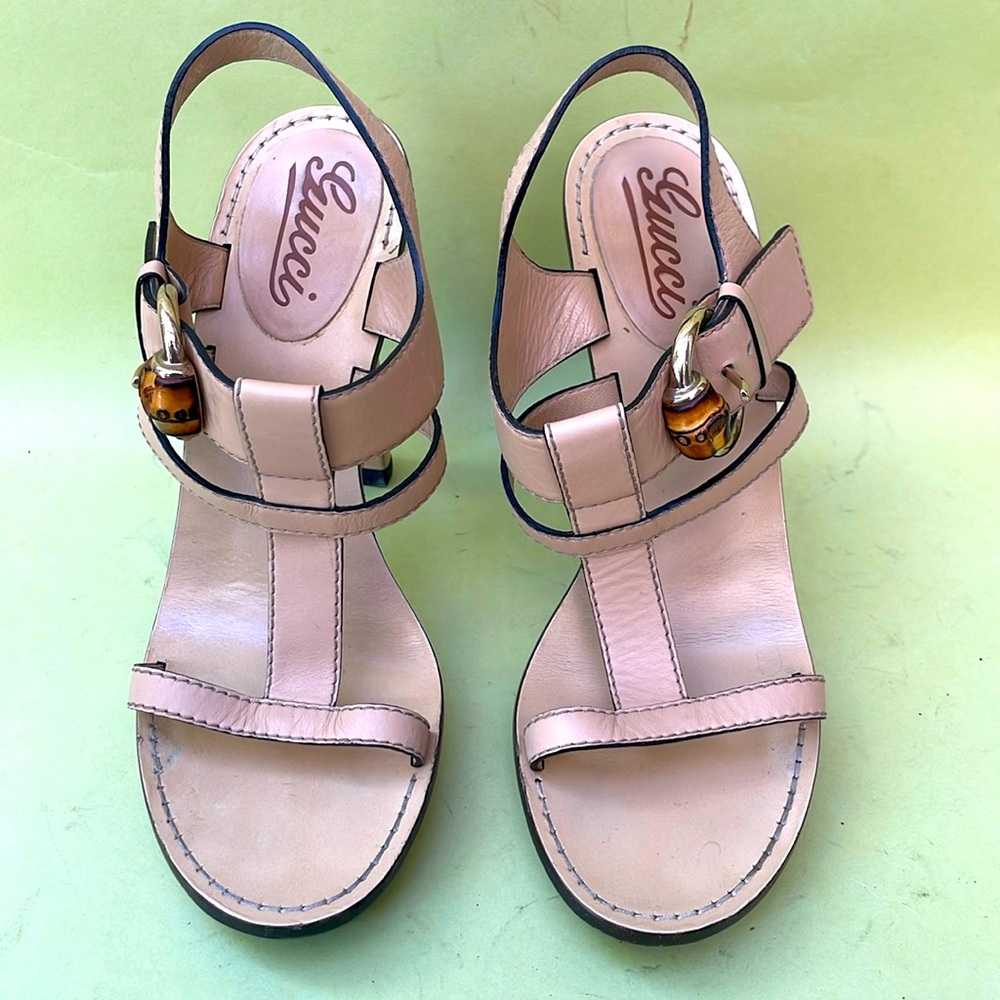 Gucci Cream Sandals with Chunky Heel and Ankle Strap